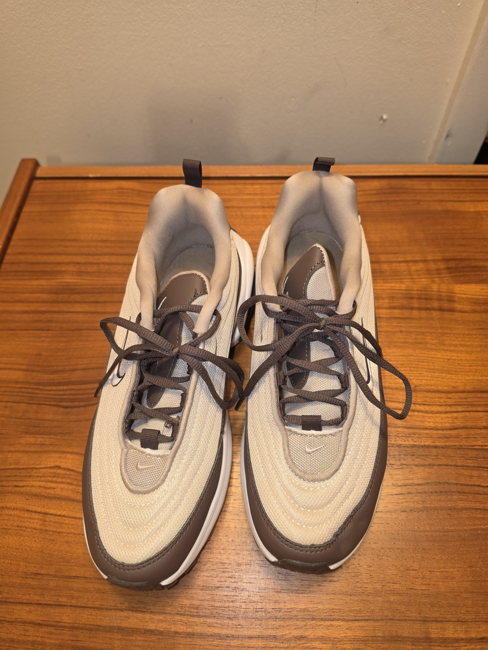 Nike Men's Beige and Brown Low-Top Sneakers